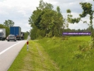 Wjazd na Cmentarz z szosy S8 w 2005 roku
