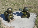 Figurki na grobach - kwiecień 2012